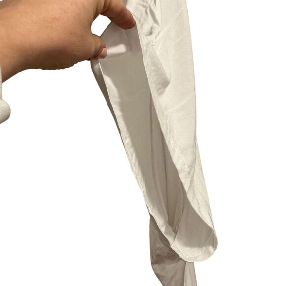 Torrid Women's Plus Size 6 (6X) White Knit T-Shirt Short Sleeve Casual Top - Picture 4 of 8